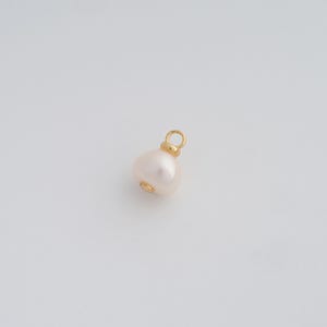 18K Gold Filled Freshwater Pearl Pendant Dainty Round Charms for DIY Jewelry Necklace Findings Making Supply