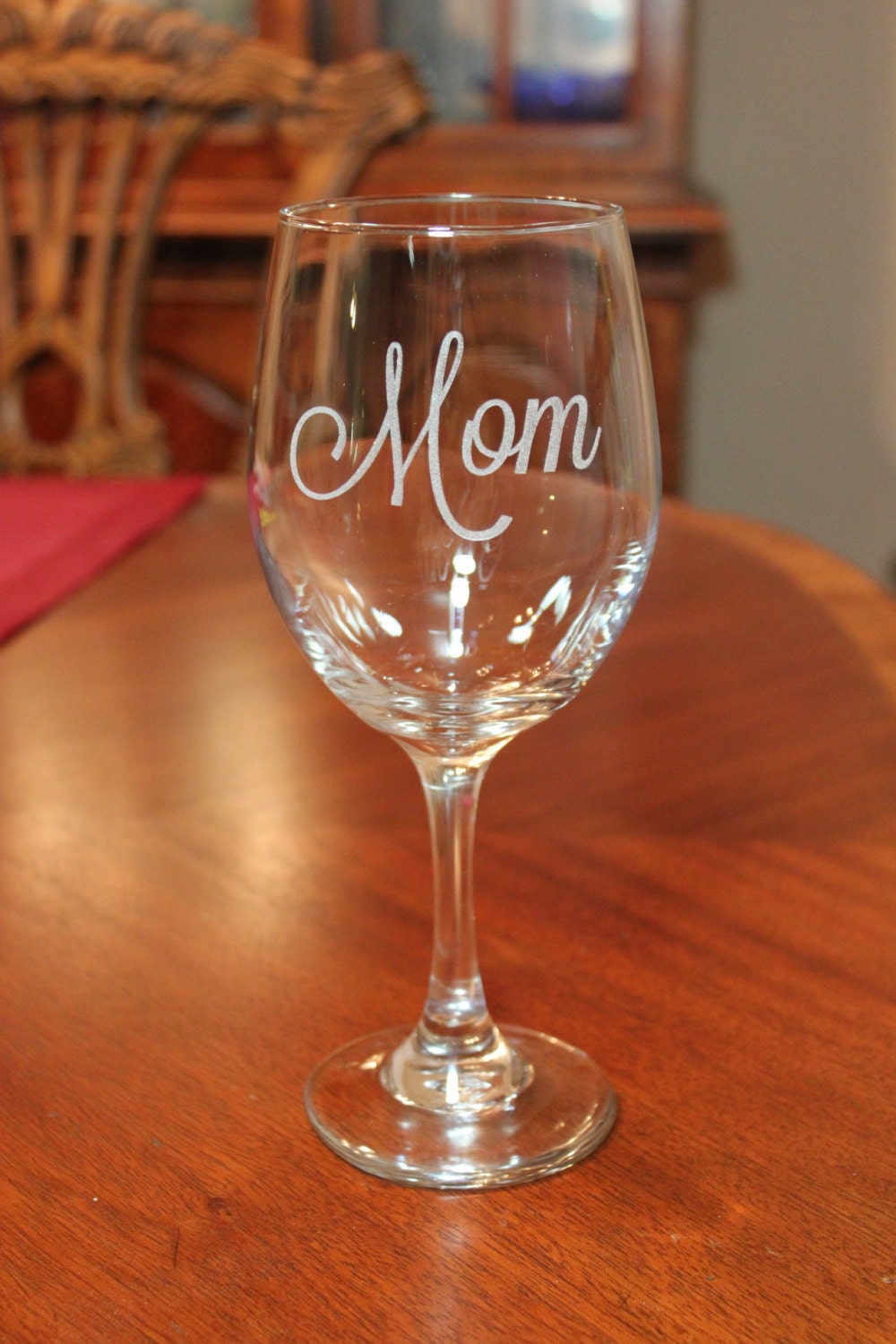 1 Engraved wine glass for Mom Personalized Wine glass Etsy