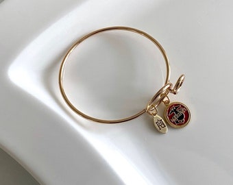 Pulsera de alambre conmemorativo del Cuerpo de Marines: dije de rama militar dorado - Ajustable