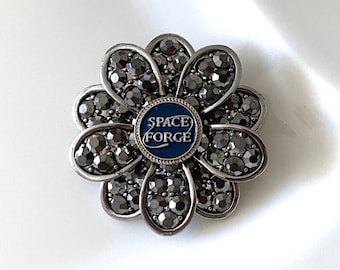 Broche de la Fuerza Espacial: Pin militar de plata y cristal negro