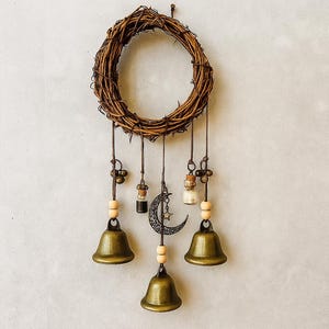 Hanging Witch Bell Protection Door, Metal Wind Chime, Wreath Magic Wind Chime, vintage bell decoration, key bell suitable for hobbyist