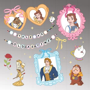 Puede incluir: Una colección de ilustraciones de dibujos animados con personajes de La Bella y la Bestia. Incluye retratos de Bella, la Bestia, Lumière, Din Don y Chip, junto con el texto "Tale as Old as Time" en una cadena de cuentas.