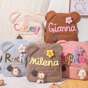 Sac à dos personnalisé en forme d'ours en peluche, sac duveteux personnalisé avec prénom, sac avec prénom personnalisé brodé, cadeau enfant unique, idée cadeau enfant