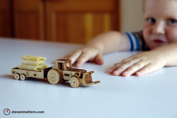 build your own tractor toy
