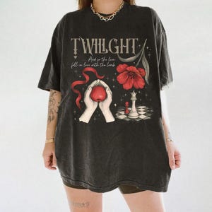Comfort Colors® Retro Vintage Twilight Shirt,Twilight Fans Homage T-shirt,Gift For Book Lover Twilight Saga Comic Retro,Vampires Wolves
