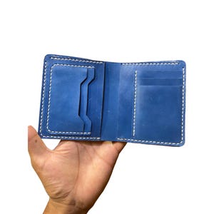 Carteira de couro bovino personalizada | Carteira dobrável feita à mão com 5 compartimentos para cartões, 2 bolsos ocultos e bolso para dinheiro – Presente personalizado para homens