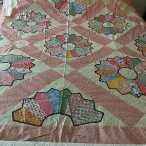 Antique Quilt Top Dresden Plate 68” X 68” Pinks Mint