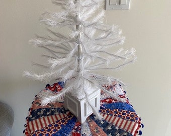 Americana 4th of July Memorial Day Patchwork Tree Skirt 20" Table Top Tree Star Embroidered