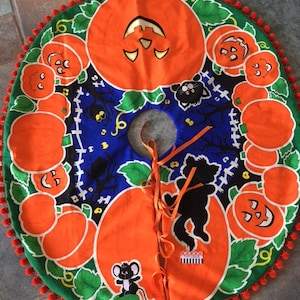Vintage Halloween Tree Skirt Glow In The Dark  32&quot; x 36&quot; Vintage Materials Fabrics