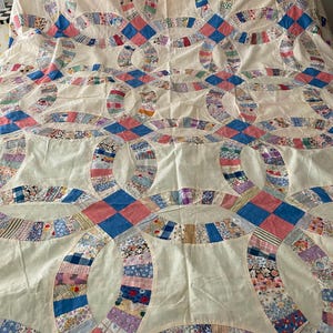 Antique Wedding Ring 1930s Quilt Top 78” X 74” Hand Sewn Florals Solids Novelty