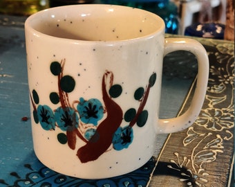 Vintage Hand Painted Blue and White Flower Blueberry coffee Tea Cup mug Floral Retro