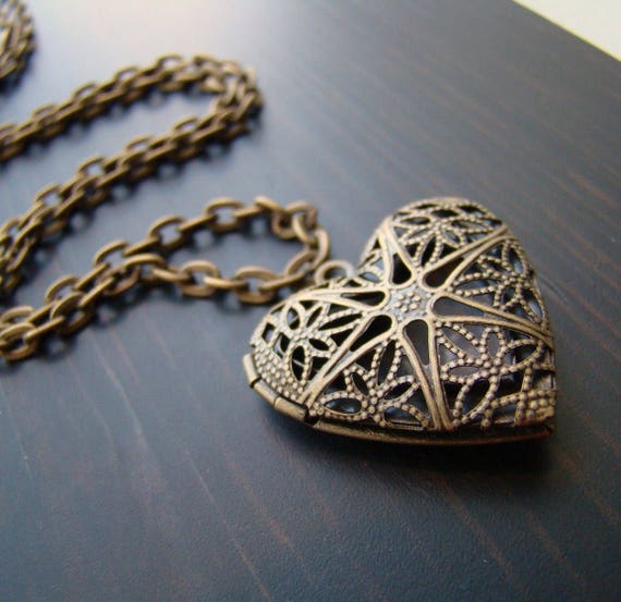 Locket necklace cheap for sale