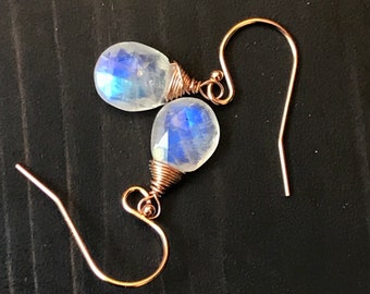 Blue Rainbow Moonstone 14k gold dangle Earrings.  Moon stone jewelry. Natural Moonstone drops. Bridesmaids gifts. Petite earrings