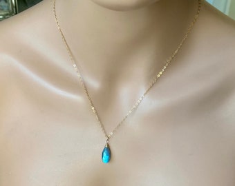 Rainbow Labradorite Pendant Necklace. 14k Gold fill. Natural gemstone jewelry. Wire wrapped.