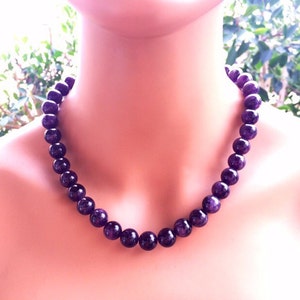 Collar de piedra amatista morada, con cuentas, piedra natal de febrero, regalo de cumpleaños para madre, esposa, femenino, elegante y clásico.