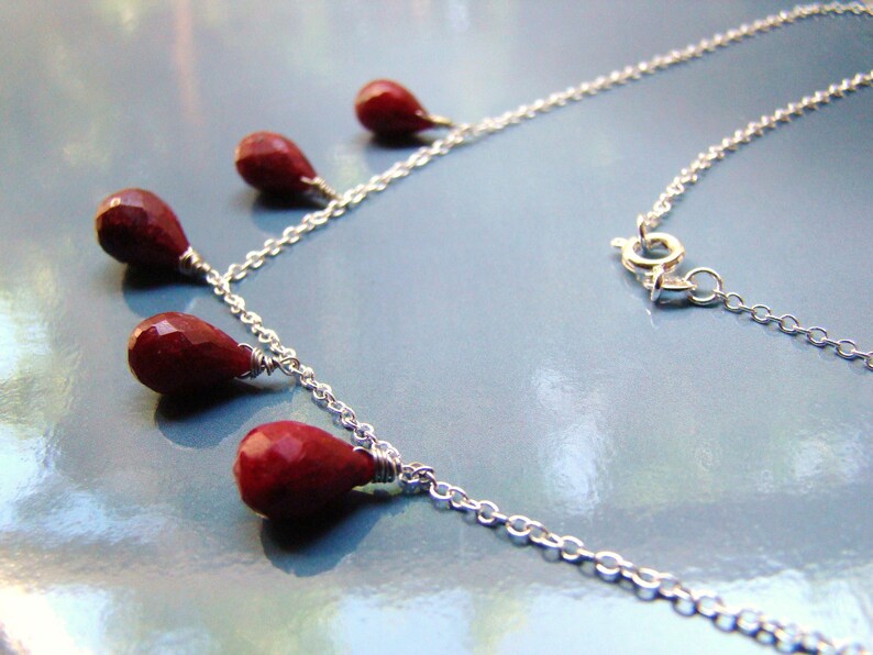 Indian Burgundy Ruby Necklace sterling silver. Natural Dark Red Ruby jewelry. July birthstone. Feminine zdjęcie 4