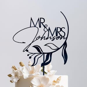 Mr Mrs Cake Topper, Wedding Shower Cake Topper, Last Name Cake Topper, boho Floral wedding cake topper, Custom Engagement Party Cake Charm