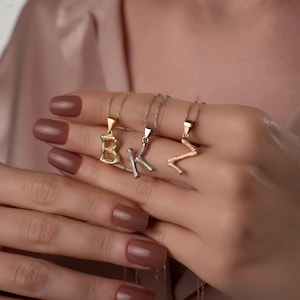 Collar con letra personalizada: joyería con inicial personalizada, chapado en oro de 14 quilates, plata de ley, regalo minimalista para ella, delicado colgante con letra