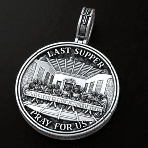 Last Supper Medallion Pendant, 3D Relief Leonardo Scene, Pray for Us Inscription, Christian Prayer Jewelry, Faith Keepsake Necklace