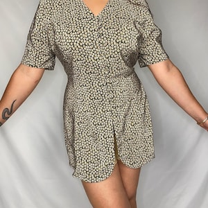 Vintage floral dress - short dress - summer dress - thrift store - adjustable - second hand