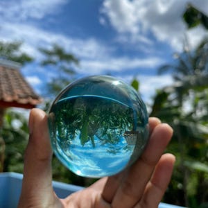 Green andara crystal ball carving