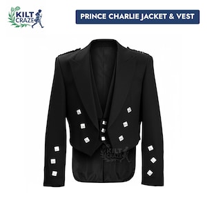 Puede incluir: Conjunto de chaqueta y chaleco Prince Charlie negros. La chaqueta tiene una parte delantera recortada, botones plateados decorativos y charreteras. El chaleco es negro a juego. El conjunto se muestra sobre un fondo blanco.