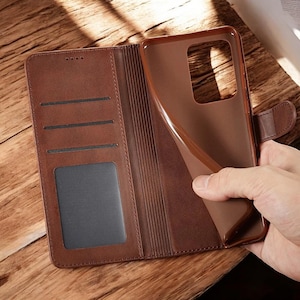 Capa tipo carteira de couro de luxo | Samsung S25 S24 S23 S22 S21 S20 S10 S9 S8 Plus Note 20 10 9 – Capa flip com compartimentos para cartão e suporte