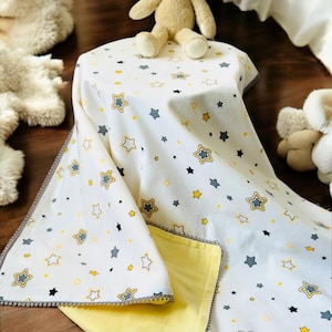 Muslin & Flannel Baby Blanket – Yellow Star Pattern – Double Sided Swaddle – Soft Cotton Newborn Blanket – Handmade Baby Gift