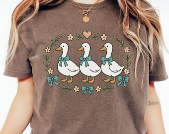 Comfort Colors® Vintage 80s Blue Ribbon Goose Shirt, Funny Goose Lover Shirt, Retro Goose Graphic Shirt,Cottagecore Gift Tee,Funny Goose Tee