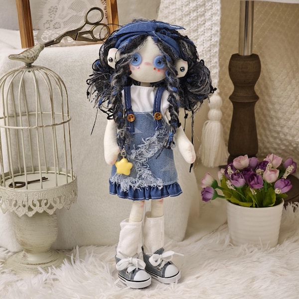 Handgemaakte mysterieuze kleine blauwe babypop, cadeau, kunstpop