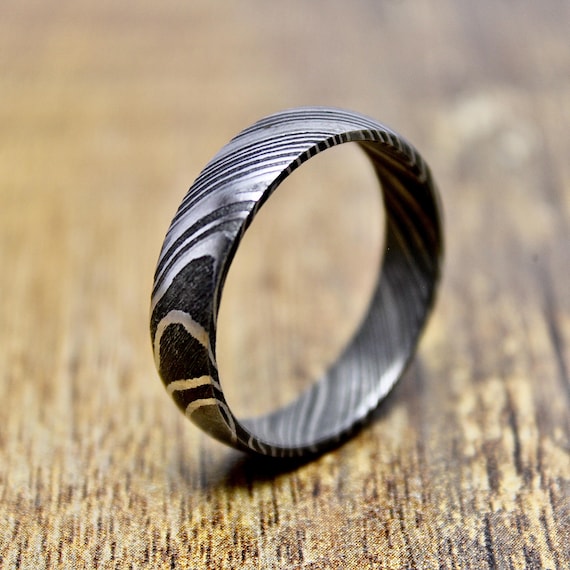 Simple Damascus Ring With Deep Pattern 5mm Doomed Shape Ring Band