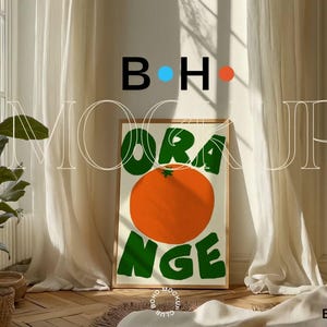 Puede incluir: Un p&oacute;ster enmarcado con un dise&ntilde;o de naranja estilizado. El p&oacute;ster tiene la palabra "ORANGE" escrita en letras verdes y naranjas. El fondo es blanco.