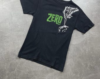 Vintage 90s ZERO Skateboards Skull Logo T-shirt Old School Rare