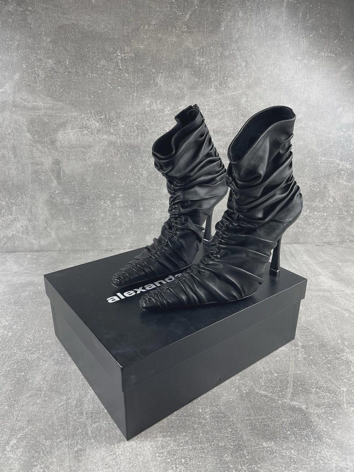Alexander Wang Ruched Leather High Heel Ankle Boots Black Size 37 Made in Italy, photo 2 sur 5