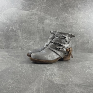 Archive Boots - Etsy