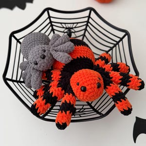 No Sew 2 Spiders Crochet Pattern: Beginner Friendly ENG PDF (20cm/8in, 13cm/5in)