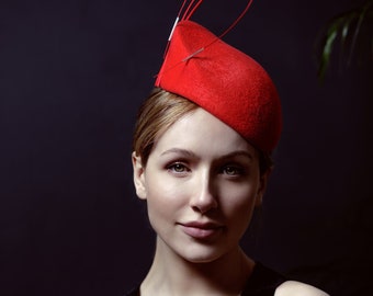 Red Fascinator Hat, Calotte Hat with Silver Top Quill, Felt Fascinate with Feathers, Percher Hat - Lilja