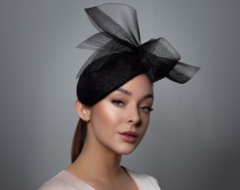 Cappello con dettaglio Crin, cappello in feltro, colore personalizzato, cappello da sposa, modisteria - Aine