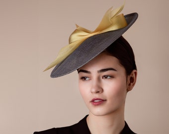 Cappello per matrimoni ed eventi, Fascino di modisteria per matrimoni, copricapo di paglia, cappello firmato, modisteria per donna - Kalina