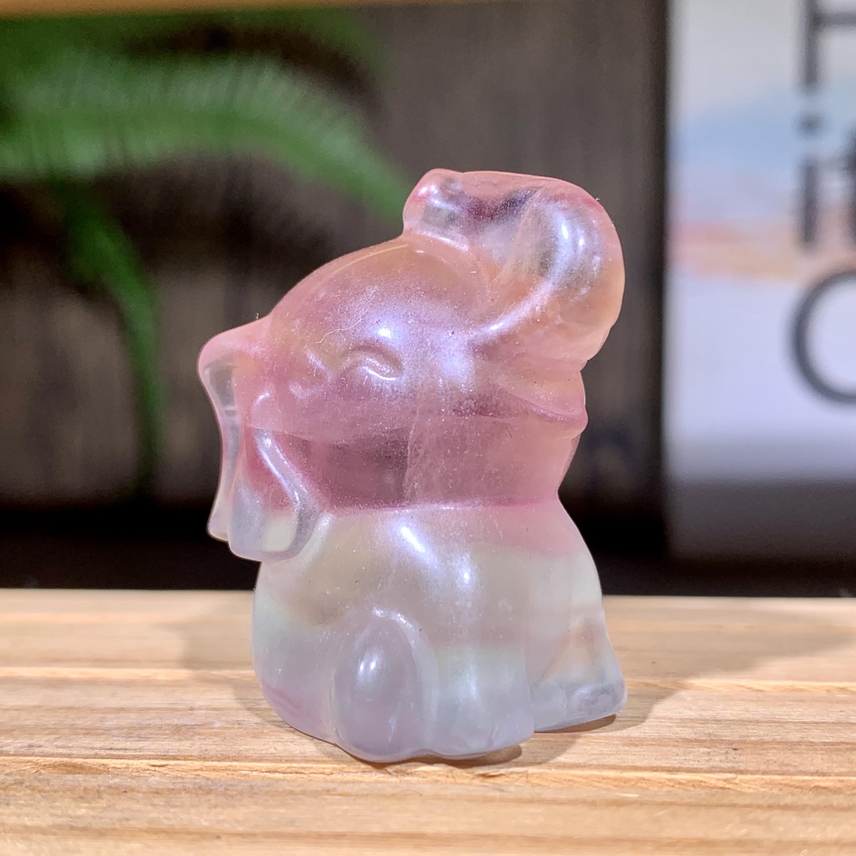 美しいレインボーフローライトの象の彫刻、天然クリスタルの動物彫刻