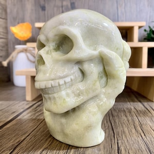 140mm Large Crystal Claw Skull Carving, Natural Quartz Paw Skull Statue, Crystal Figurine, Healing Crystal Home Decor.