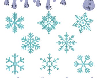 Op de afbeelding: Een digitale borduurpakket met negen sneeuwvlokontwerpen in verschillende maten, variërend van 3,8 cm tot 16,5 cm hoog. De afbeelding toont de tekst "MACHINE EMBROIDERY FILES" en opties voor bestandsformaten.
