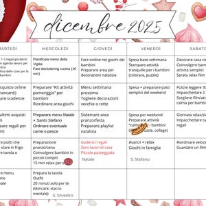 Può includere: Un calendario di dicembre 2025 a tema festivo. Il calendario presenta un'illustrazione di Babbo Natale ed è decorato con cuori e stelle rosa e rosse. Ogni giorno ha un elenco di attività, tra cui shopping, cucina e relax.