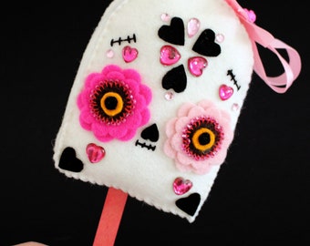 Day of the dead Dia de los muertos sugarskull popsicle handmade ooak art felt doll plush skull