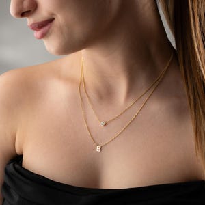 Collar con inicial, collar personalizado, joyería con monograma, regalo único, collar con piedra de nacimiento, collar con letra, joyería personalizada, regalo para ella