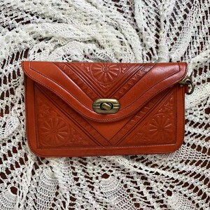 Cartera de cuero hecha a mano, hecha a mano en Marruecos, diseño de flores, bolsillos, bolso pequeño de cuero