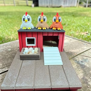 3D Printed Chicken Coop Playset with 3 Chickens and Nest Box