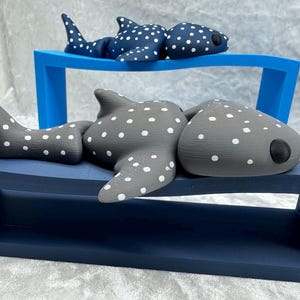 3D Printed Articulated Whale Shark Figurine – Ocean Decor | Marine Life Gift |