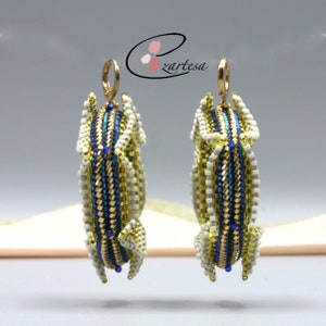 Handmade Ouroboros Seed Bead Hoop Earrings Blue, Yellow, and White with Gold Accents, Ezartesa Design. zdjęcie 2