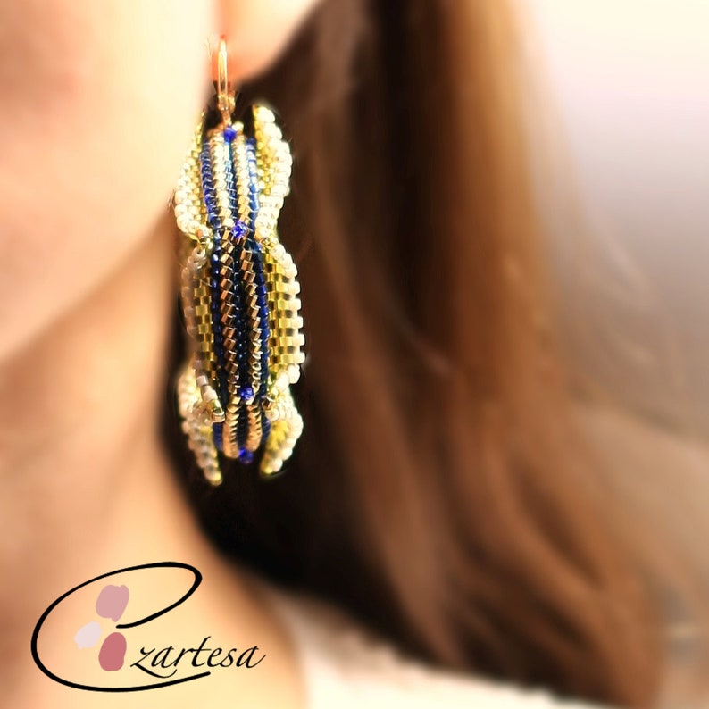 Handmade Ouroboros Seed Bead Hoop Earrings Blue, Yellow, and White with Gold Accents, Ezartesa Design. zdjęcie 3